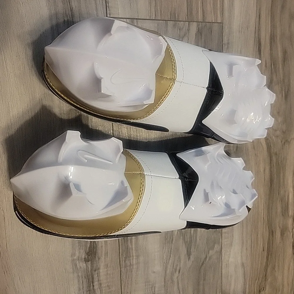 Jordan 1 Low TD  Football Cleats FJ6245-701 Metallic Gold Black White Mens‎ 12